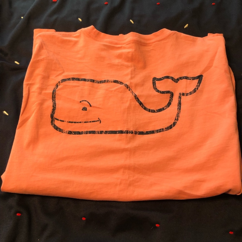 Vineyard Vines T-shirt